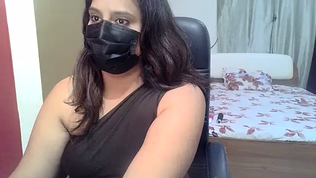 Scarlet_Ivory live cam on StripChat