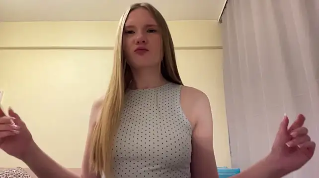 OdellBollaert live cam on StripChat