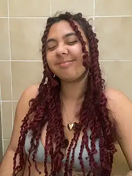 Emilia_Pink 1