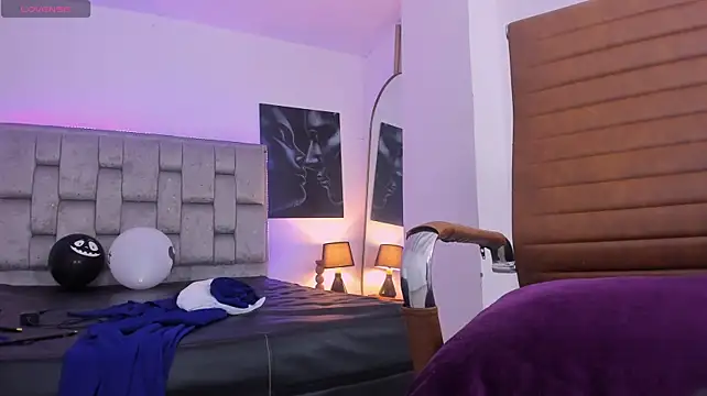 Kiaraa_lux live cam on StripChat