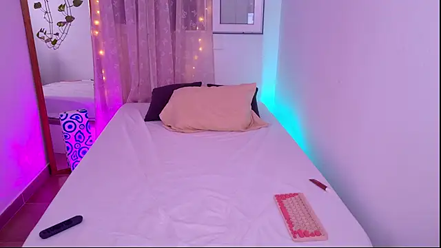 Mar_333 live cam preview
