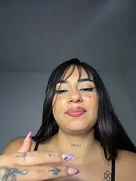 LilacNoir live cam preview