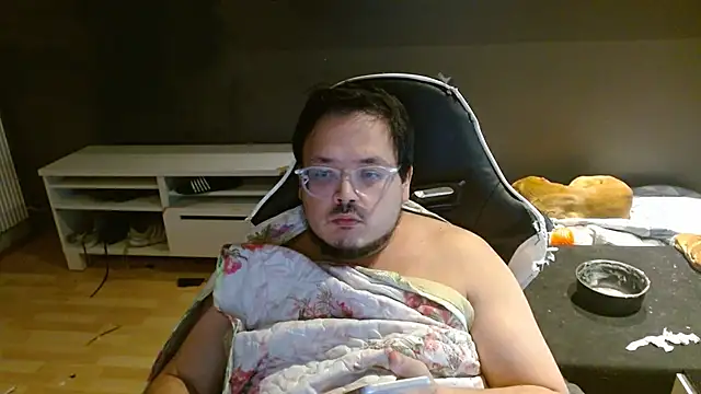 Bebemickey75 live cam on StripChat