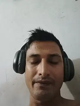 NAVINUKhot_boy live cam on StripChat