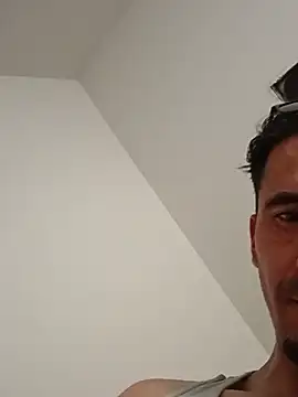 Myhornypll live cam preview