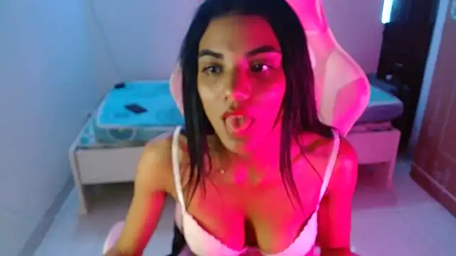 Raya_velvet