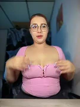 CoraVibes live cam preview