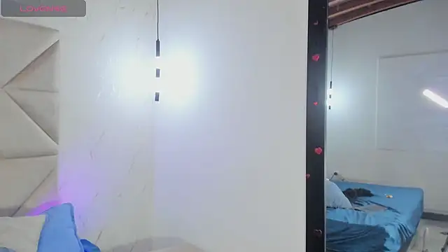 LindsayJohans live cam preview