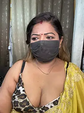 Lovely-Geet