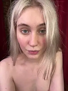 LovelyMiu live cam