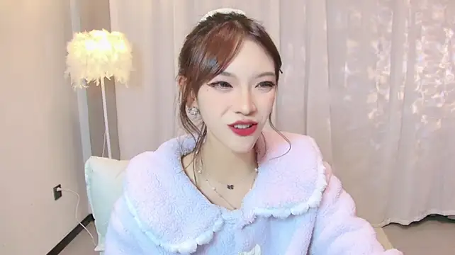 runyan-888 (F teen) - 舞蹈继续＋小狗趴
