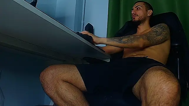 AndrewBanner live cam preview