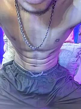 your_daddy_5 (Ask my age) - Show my abs