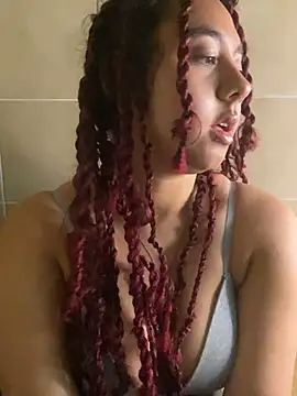 Emilia_Pink