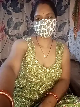Pooja-121 webcam