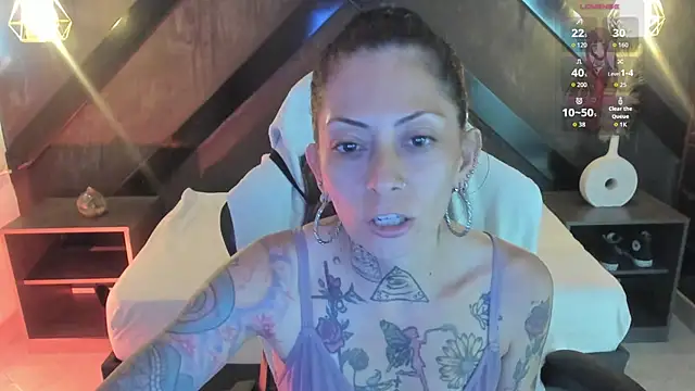 dark_gotica live cam preview
