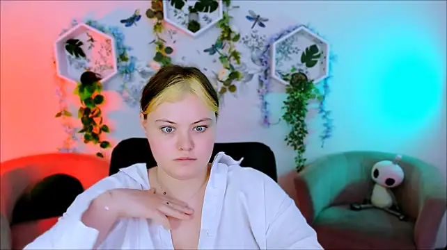 nikole_kitt live cam preview