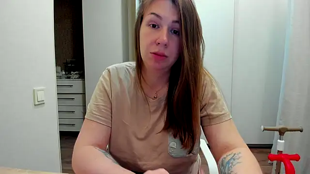 PregnantEva live cam preview
