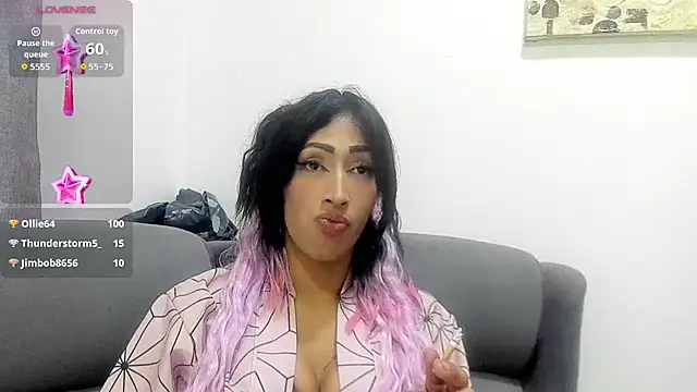 Hilary_Rodriguez_ live cam preview