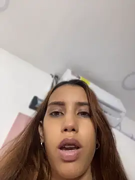 hanna_saenzz live cam preview