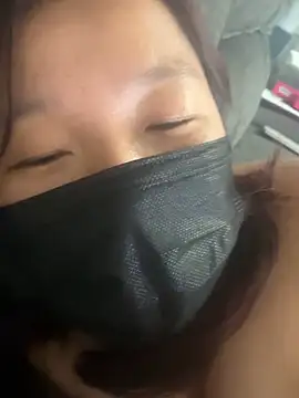 PeachSqueeze live cam preview