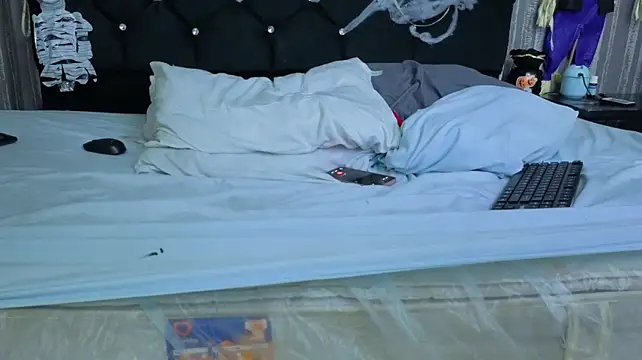 Emmaa_Rossee live cam preview
