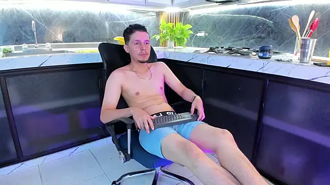 alejo_largo