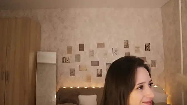 moanelysa live cam preview