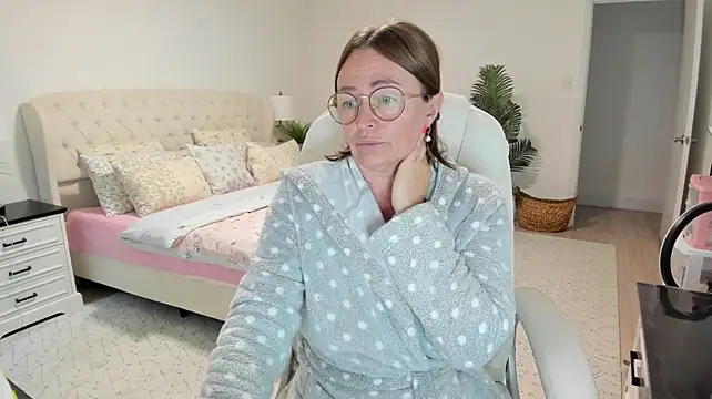 Vika73 снимок онлайн-комнаты на Stripchat
