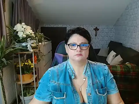 Newgirl4you live cam preview