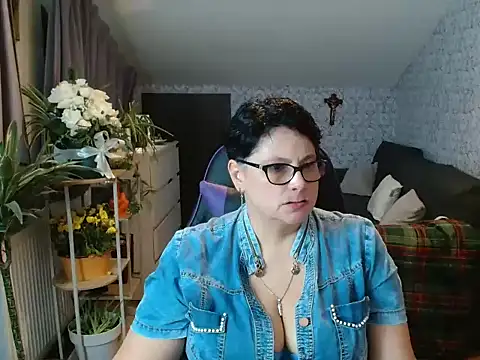 Newgirl4you live cam preview