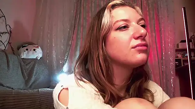 Lilia_blossom live cam preview