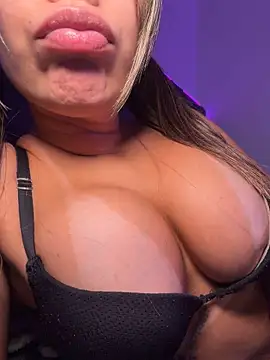 MEGAN-KITTYY