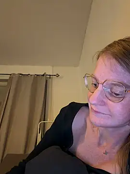 jannis1992 live cam on StripChat