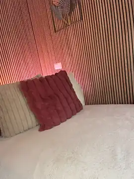 KikiVega live sex cam