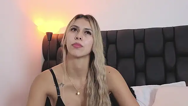 Cristel_Boom live cam preview