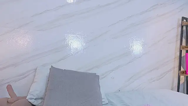 mia_gold_ live cam preview