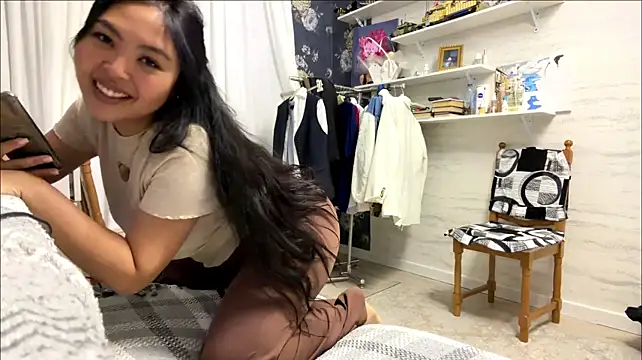 MiliBella live cam preview