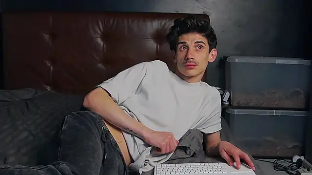 DanielCrush1 live cam preview