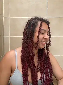Emilia_Pink