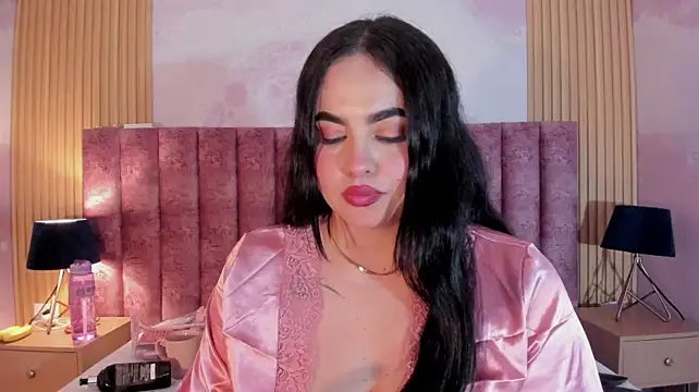 sofiiacarson live cam preview