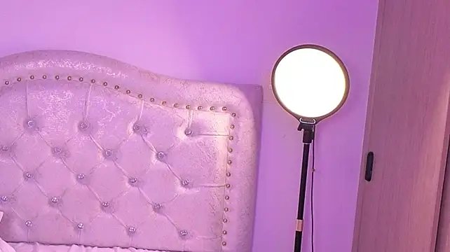 Miaparkerss_ live cam preview