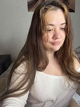 bigass_kitty live cam on StripChat
