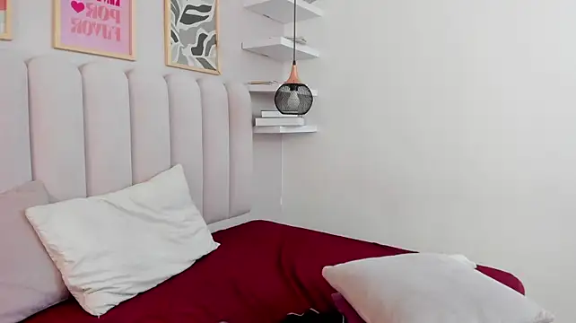 alessia__noir_ live cam on StripChat