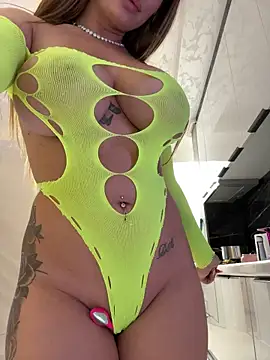 IsabellaEtthan live sex cam