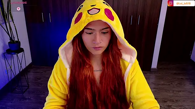 ImLui_lu live cam on StripChat