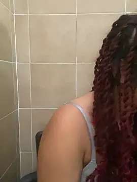 Emilia_Pink