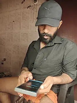 Kannan (മല്ലു )（MalluBeard）