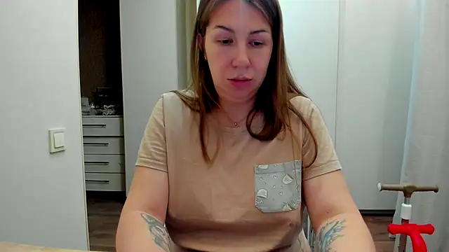 PregnantEva