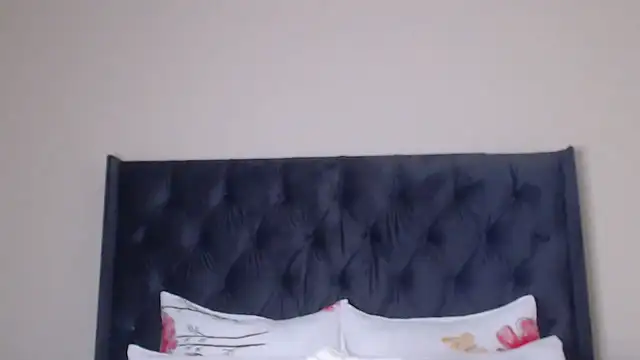 Sexynaughty_Girl live cam preview